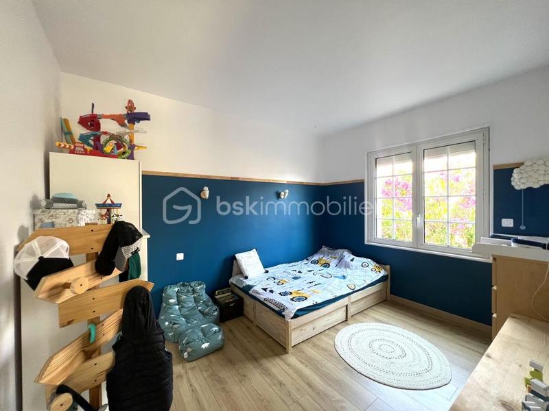 Maison - 280 m² - 7 pièces