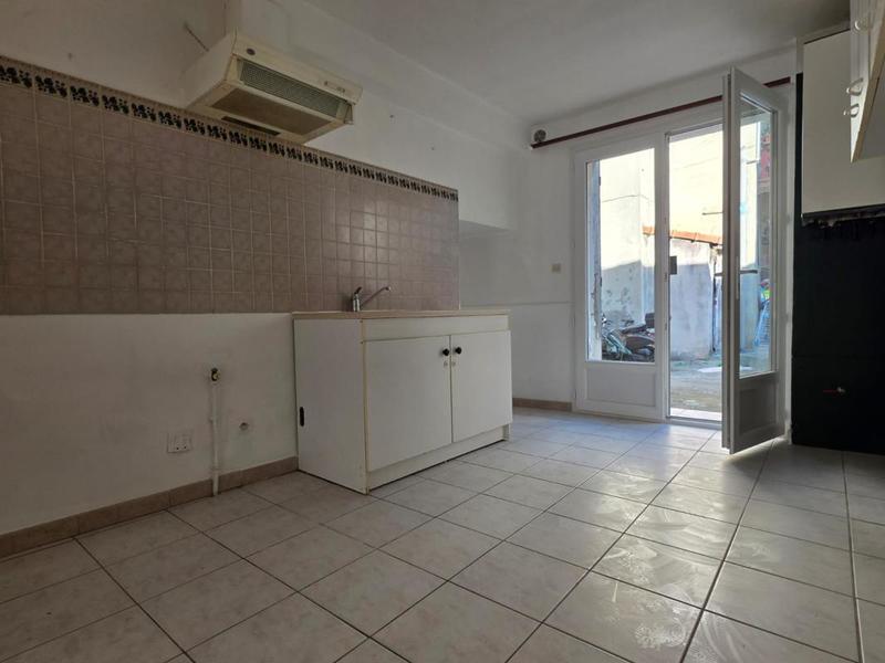 Immeuble - 104 m² - 5 pièces