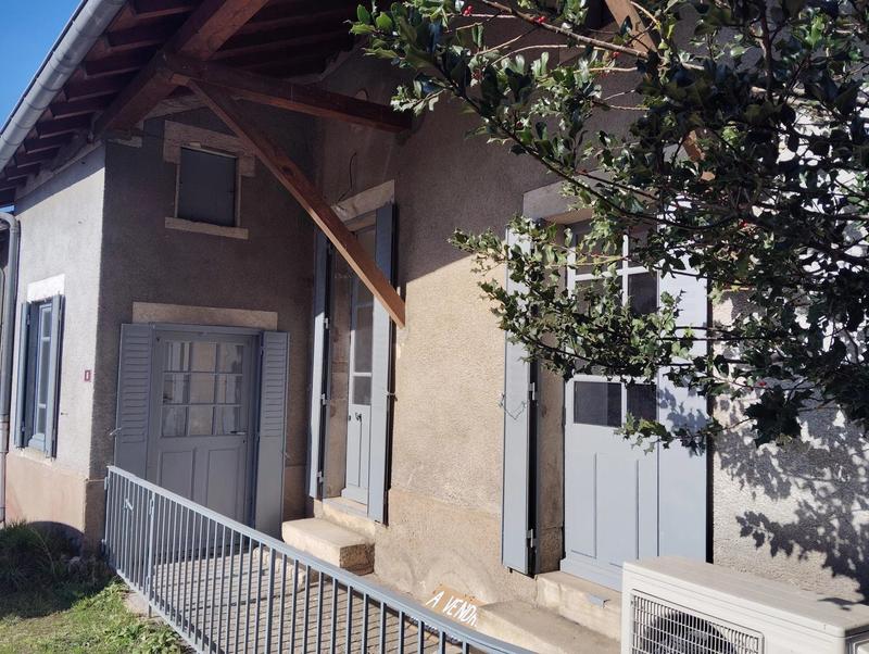 Maison traditionnelle - 75 m² - 4 pièces