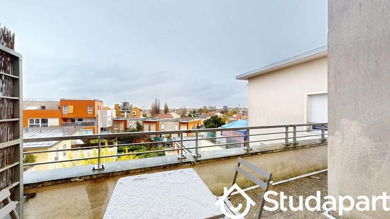 Chambre - 10 m² - 1 pièce