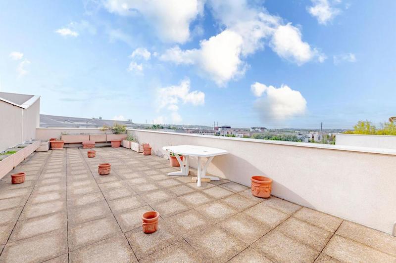 Duplex - 97 m² - 5 pièces