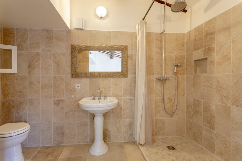 Maison - 205 m² - 7 pièces