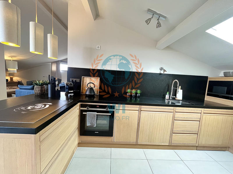 Appartement - 90 m² - 3 pièces