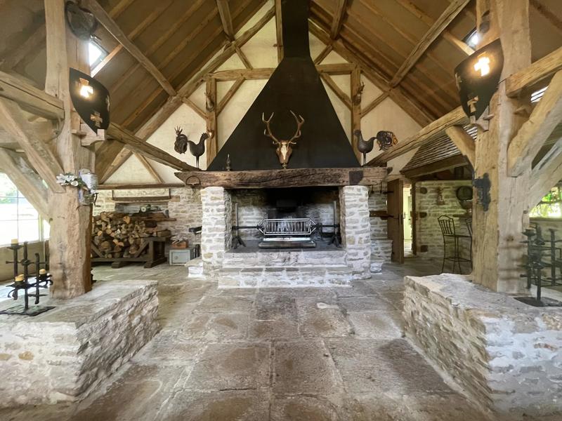 Propriété - 432 m² - 10 pièces