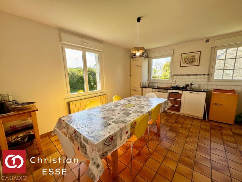 Maison traditionnelle - 149 m² - 6 pièces