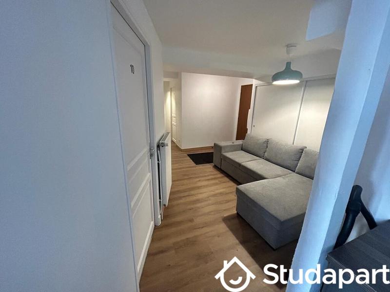 Chambre - 9 m² - 1 pièce