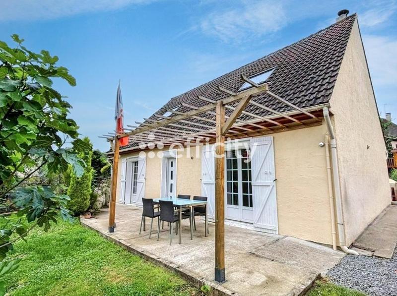 Maison - 121 m² - 7 pièces