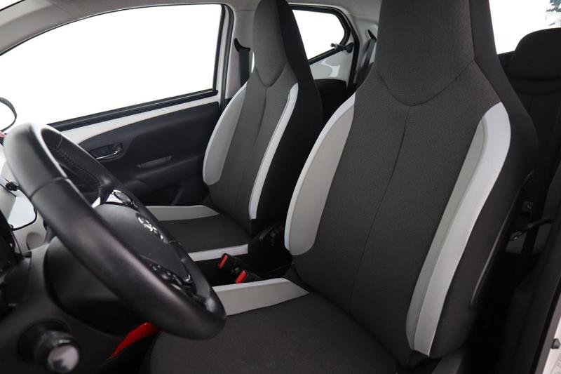 Toyota Aygo 1.0 Vvt-i X-Play 5p 69 ch