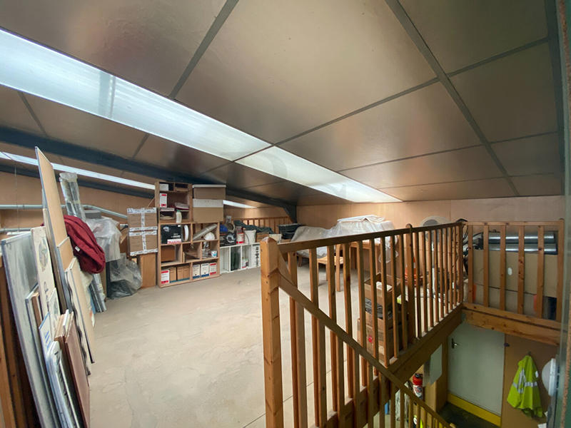 Local d'activité / Entrepôt - 546 m²