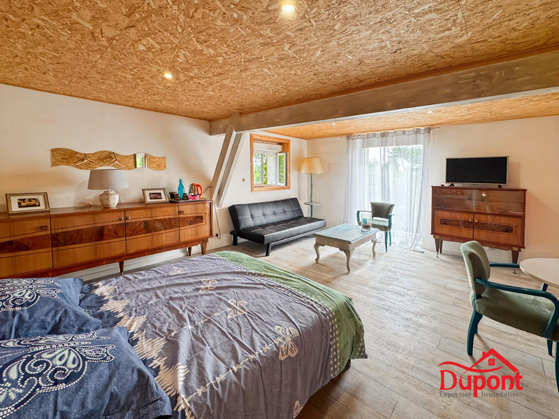 Maison - 338 m² - 8 pièces