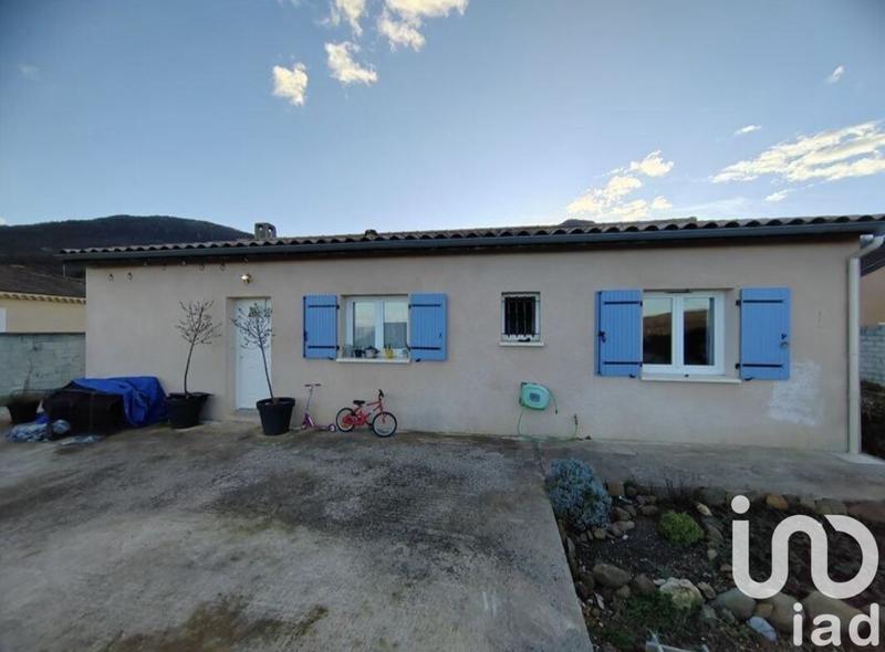 Maison - 95 m² - 5 pièces