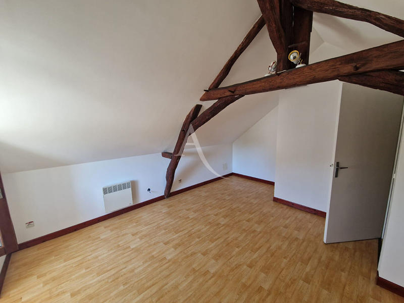Maison - 102 m² - 4 pièces