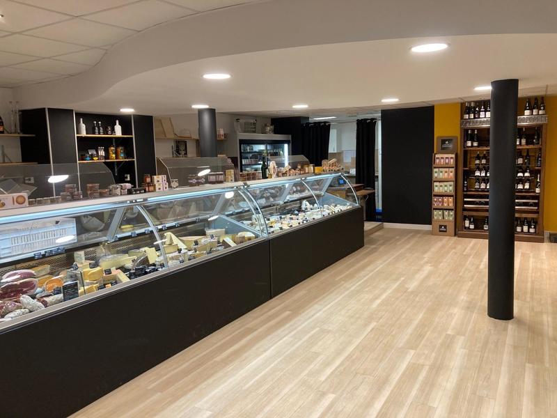 Local commercial - 127 m²