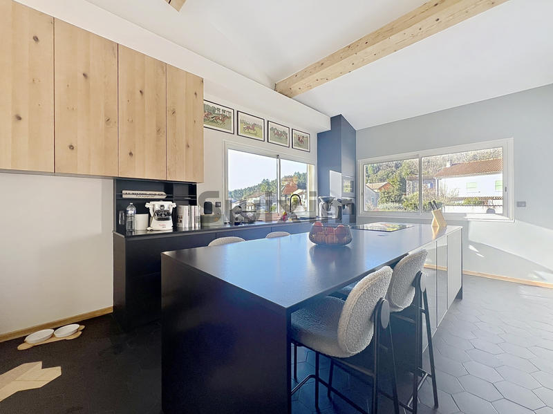 Villa - 196 m² - 7 pièces