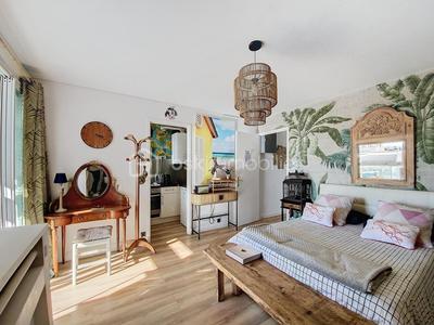 Studio - 25 m² - 1 pièce