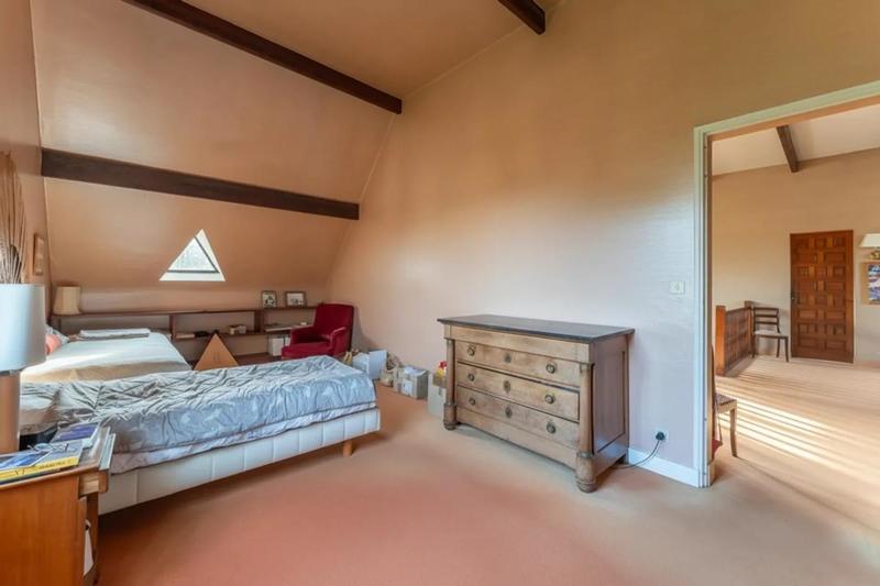 Maison - 211 m² - 6 pièces