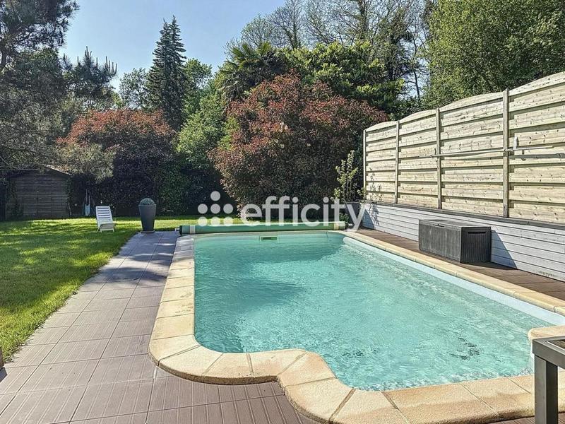 Maison - 165 m² - 7 pièces