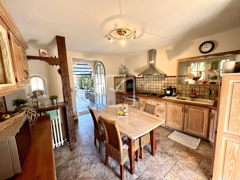 Maison - 121 m² - 6 pièces