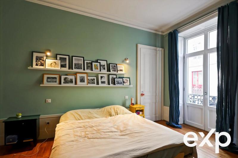 Appartement - 133 m² - 5 pièces