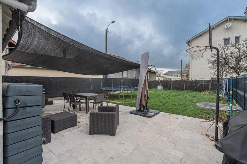 Maison - 194 m² - 7 pièces