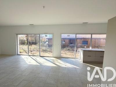 Maison - 139 m² - 6 pièces