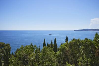 Maison - 350 m² - 7 pièces