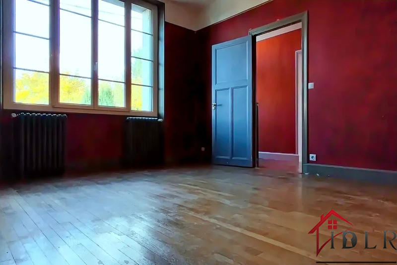 Maison - 158 m² - 8 pièces