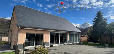 Maison - 196 m² - 6 pièces