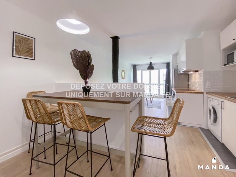 Chambre - 9 m² - 5 pièces