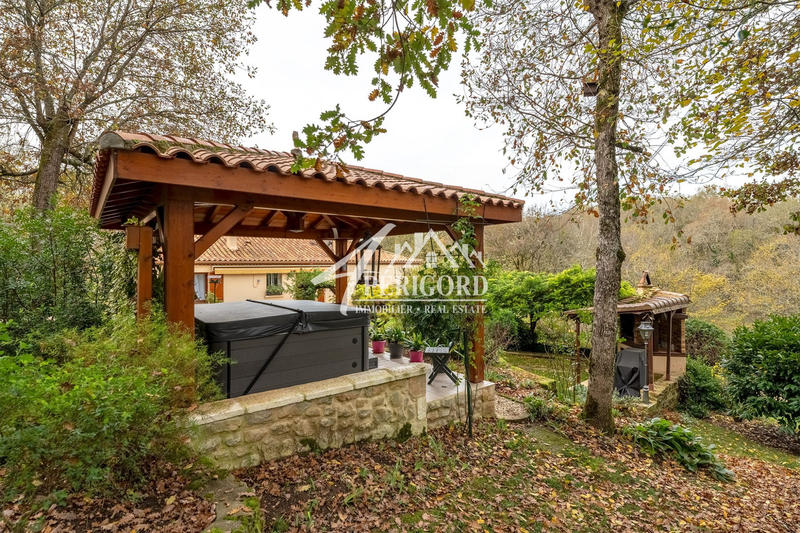 Maison - 103 m² - 5 pièces