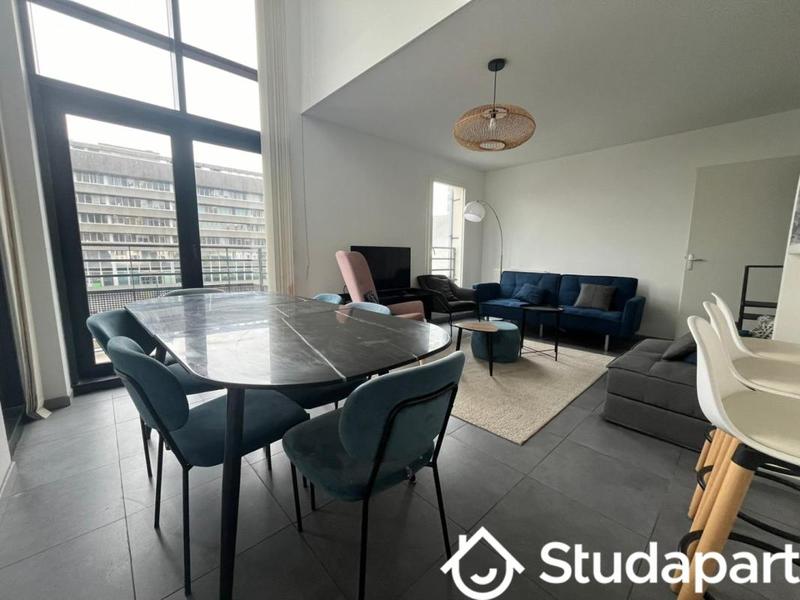 Chambre - 10 m² - 1 pièce