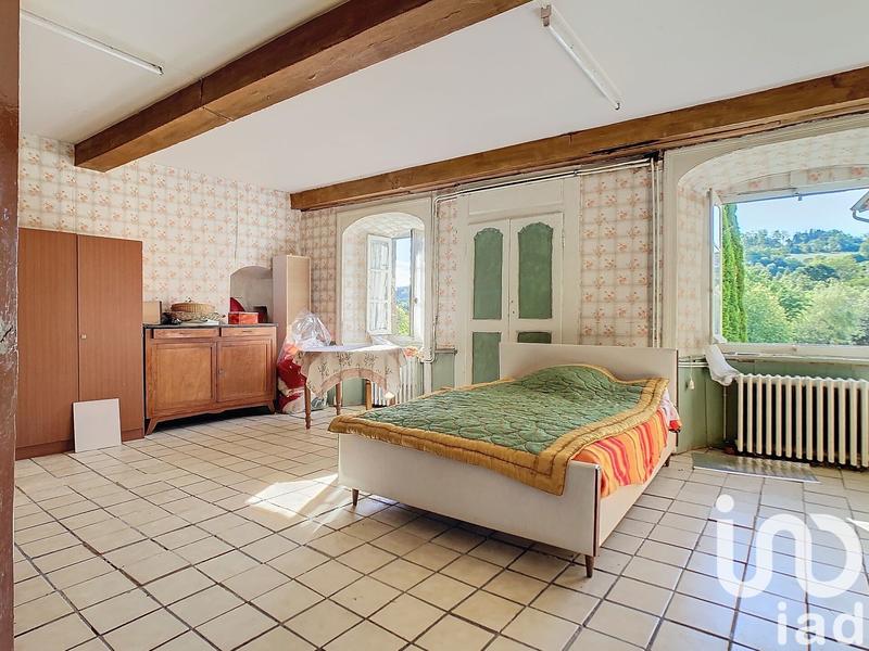 Maison - 275 m² - 11 pièces