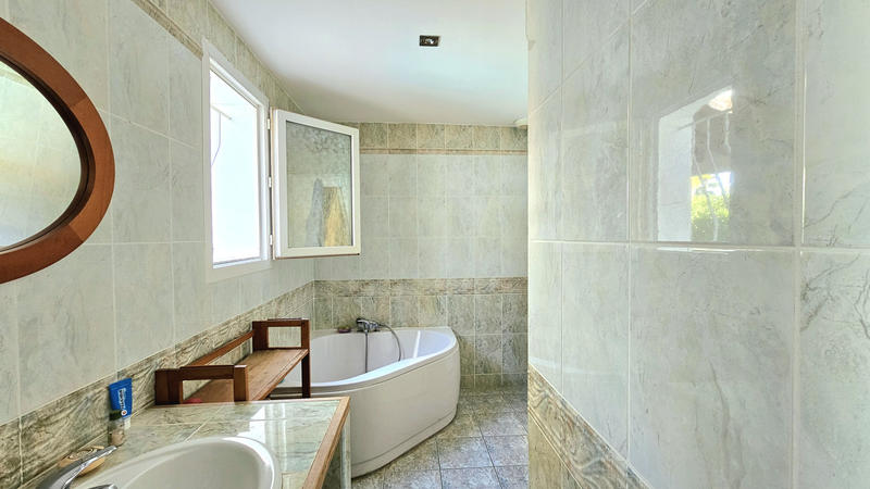 Maison - 190 m² - 6 pièces