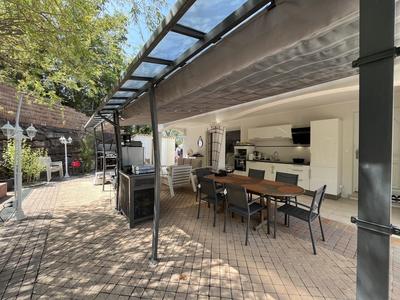 Villa - 240 m² - 8 pièces