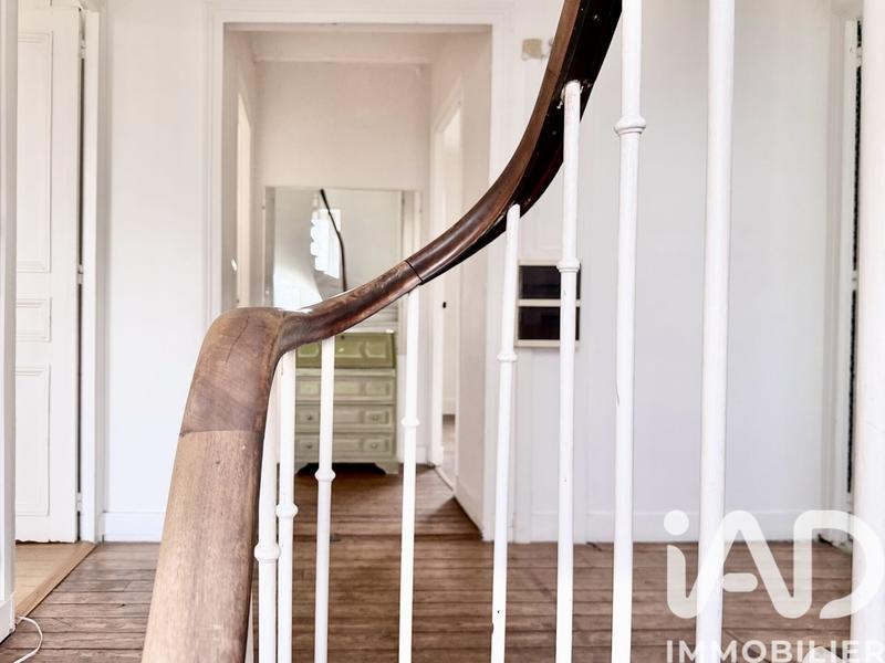 Maison - 317 m² - 9 pièces