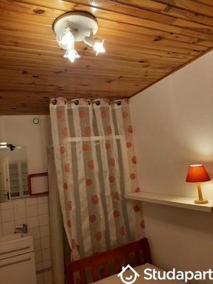 Chambre - 10 m² - 1 pièce