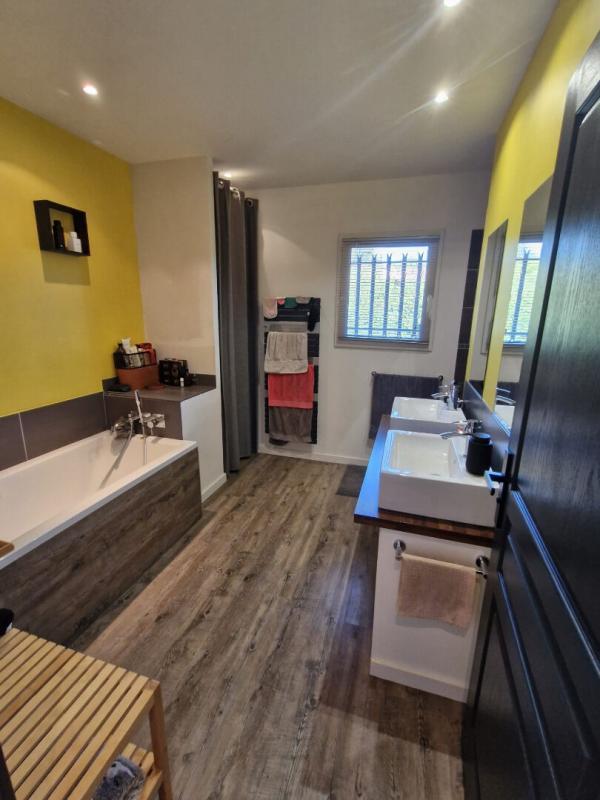 Maison - 108 m² - 4 pièces