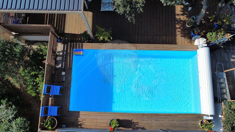 Maison - 98 m² - 4 pièces