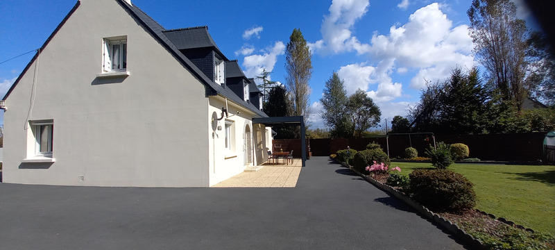 Maison - 127 m² - 8 pièces