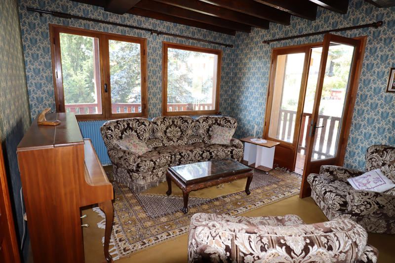 Maison - 228 m² - 9 pièces