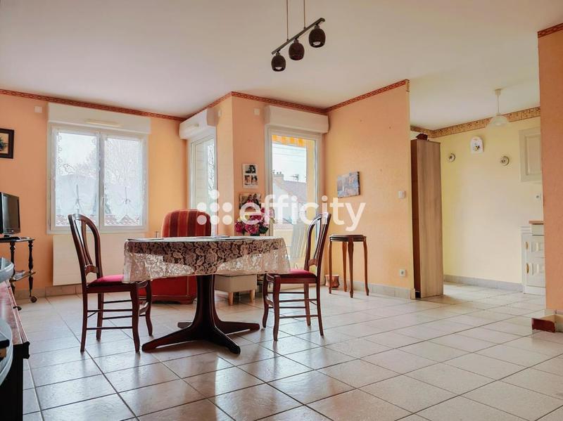 Appartement - 90 m² - 4 pièces