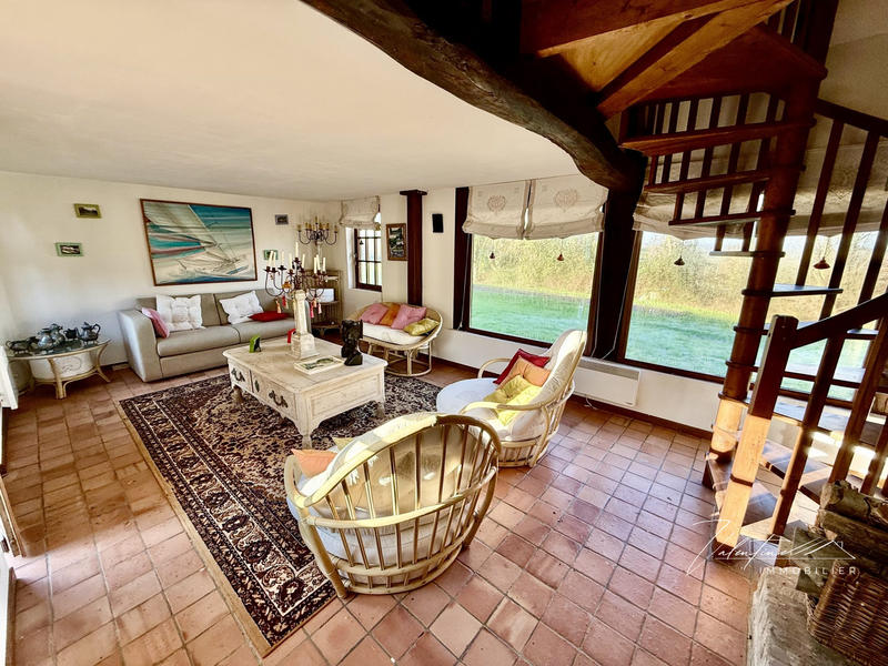 Maison - 322 m² - 7 pièces