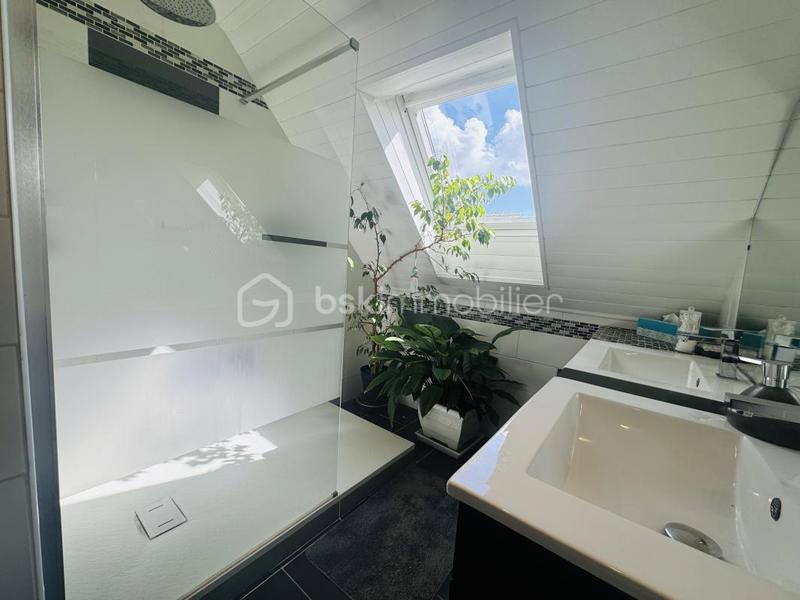 Maison - 146 m² - 5 pièces