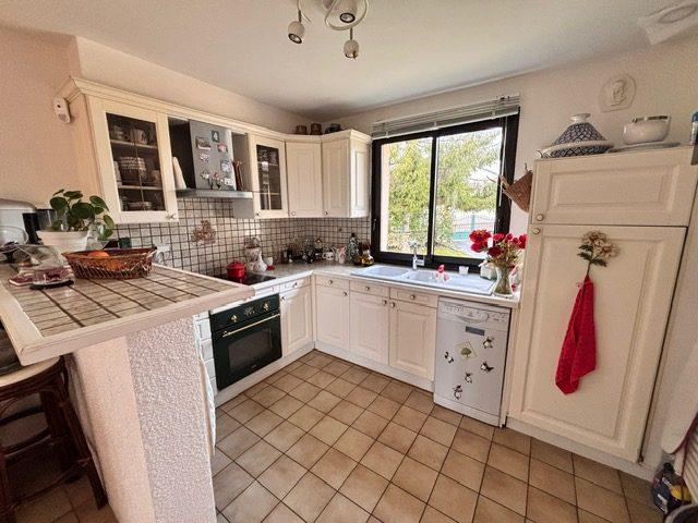 Maison traditionnelle - 89 m² - 6 pièces