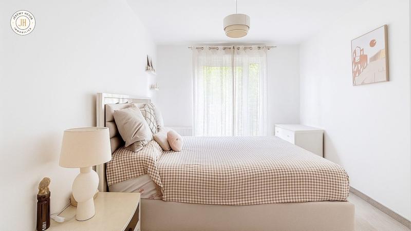 Appartement - 82 m² - 4 pièces