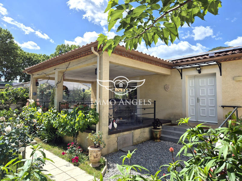 Maison - 140 m² - 5 pièces