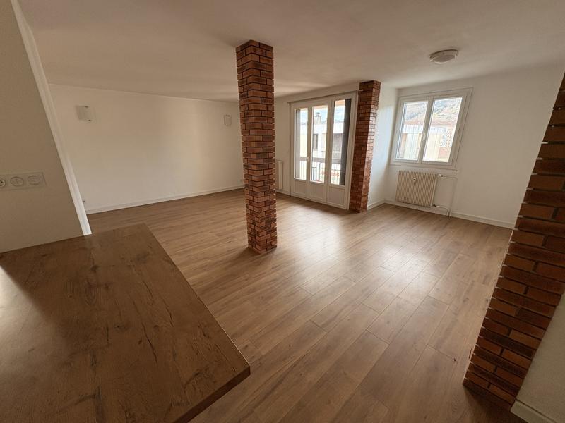 Appartement - 90 m² - 4 pièces