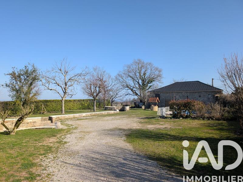 Maison - 150 m² - 7 pièces