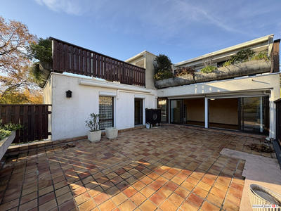 Appartement - 99 m² - 4 pièces