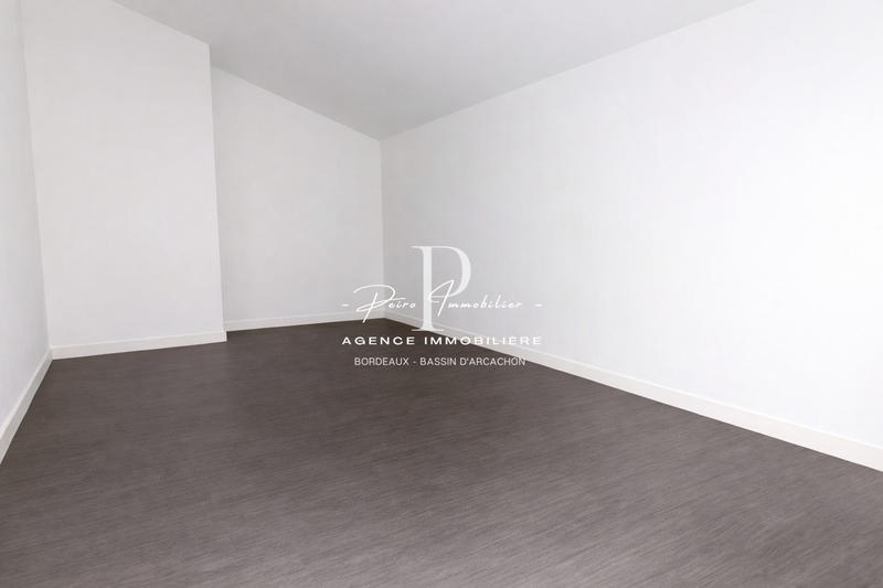 Appartement - 104 m² - 4 pièces